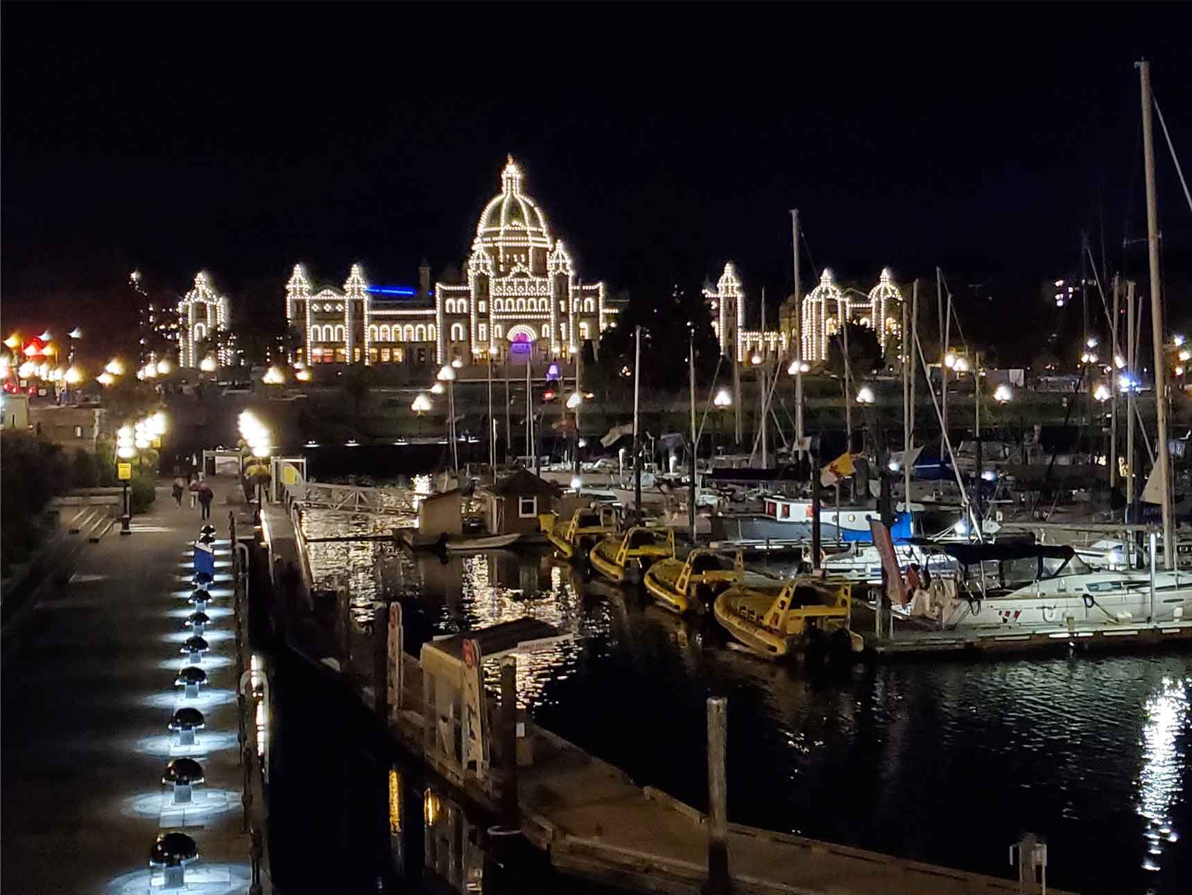 Lights of the capitol building in Victoria on the harbour